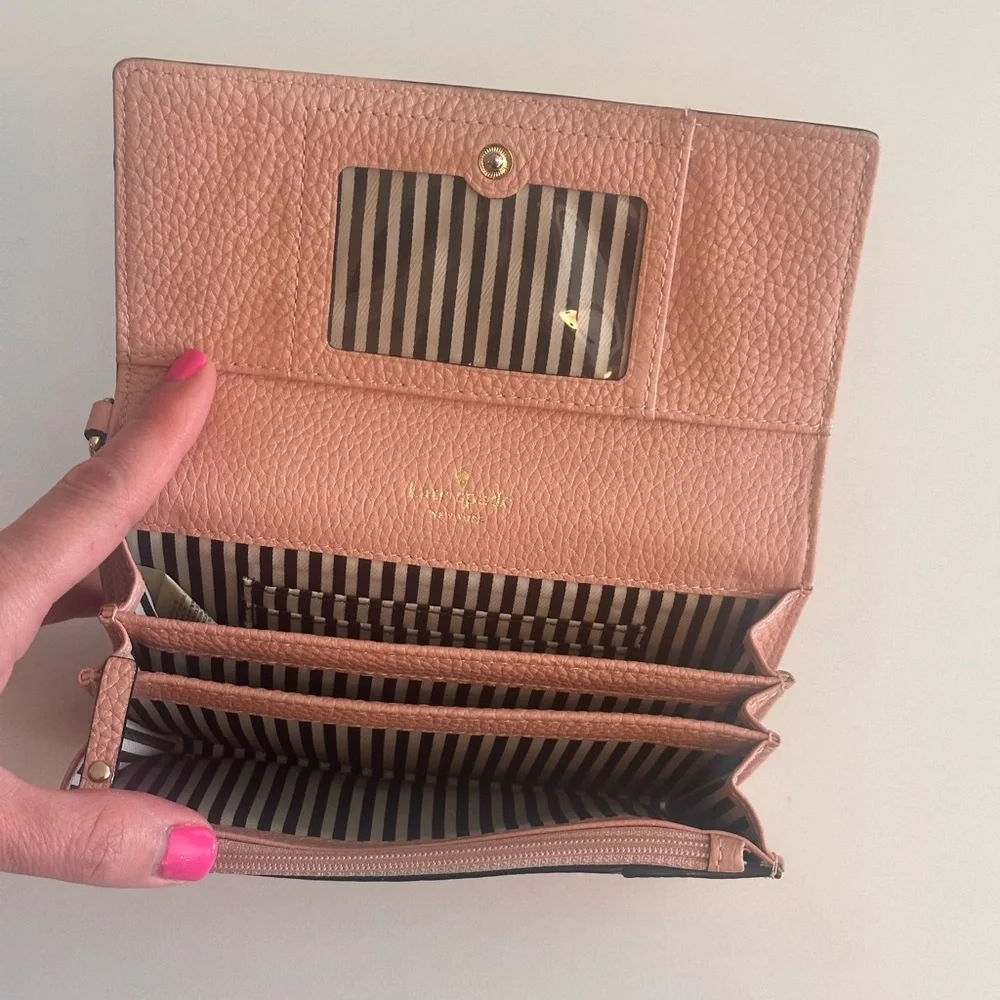Kate Spade Pebble Leather Wallet in Rose